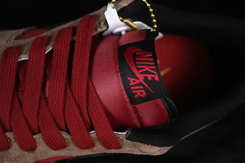 All categories Nk Air Force 1 Air Force series Nk Air Force 1 Low Air Force low-top Nike Air Force 1'07 Low Year of the Horse limited edition red suede Air Force 1 low-top casual sneakers XD0028-009